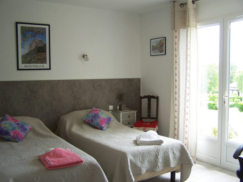 Chambre d'hôtes "Montségur" "Aux 4 Saisons" en Ariege Pyrénéées