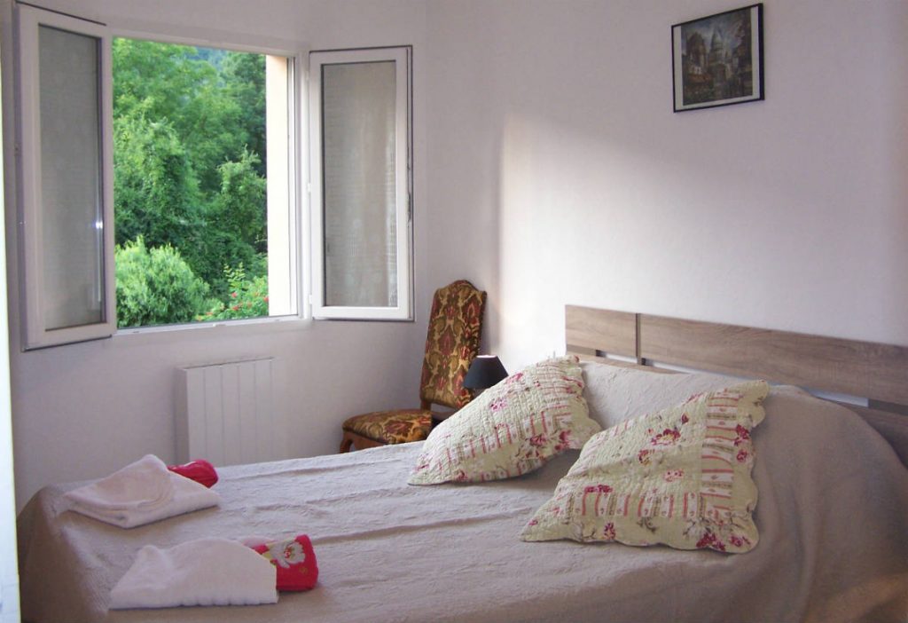 Chambre d'hôtes "Roquefixade" en Ariège Pyrénées - Aux 4 Saisons